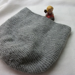 Meleg kötött, szűrke női sapka -  - Meska.hu