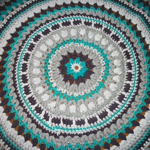 Horgolt mandala szőnyeg pólófonalból -  - Meska.hu