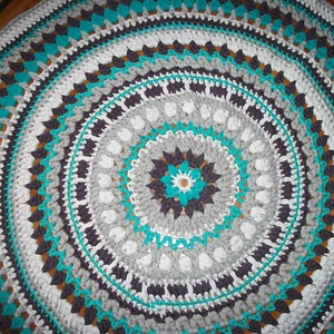 Horgolt mandala szőnyeg pólófonalból -  - Meska.hu