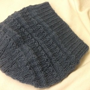 Átmeneti kék, kötött, férfi? női?  sapka - ruha & divat - sál, sapka, kendő - sapka - Meska.hu