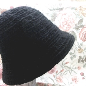 Fekete, horgolt, akril kalap , Ruha & Divat, Sál, Sapka, Kendő, Kalap, Horgolás, MESKA