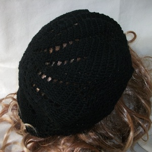 Fekete horgolt barett sapka pamut fonalból - ruha & divat - sál, sapka, kendő - sapka - Meska.hu