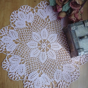 Horgolt csipke terítő 40cm, Otthon & Életmód, Dekoráció, Asztal és polc dekoráció, Horgolt & Csipketerítő, Horgolás, MESKA