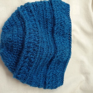 Horgolt sapka, kényelmes, vékony, de meleg - Meska.hu