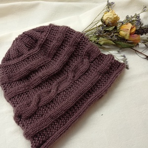 Szilva színű, meleg kötött, téli sapka  - ruha & divat - sál, sapka, kendő - sapka - Meska.hu