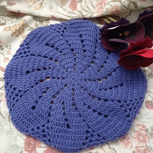 Horgolt, lila barett sapka - Meska.hu