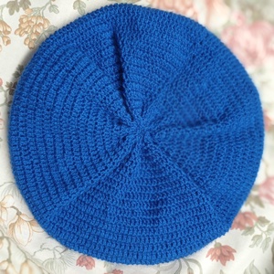 Királykék, akril, meleg, horgolt,  barett sapka - ruha & divat - sál, sapka, kendő - sapka - Meska.hu