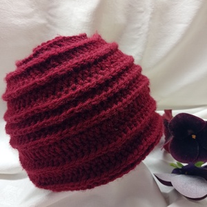 Vastag, meleg, horgolt, bordó sapka - Meska.hu