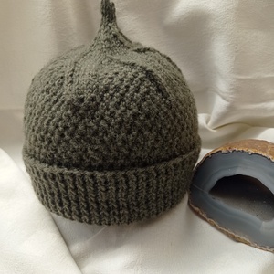 Oliva zöld , tiszta gyapjú kötött  sapka, Ruha & Divat, Sál, Sapka, Kendő, Sapka, Kötés, MESKA