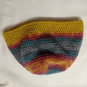 Horgolt, tarka sapka, férfinak, nőnek  - ruha & divat - sál, sapka, kendő - kalap - Meska.hu