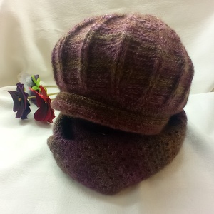 Horgolt, meleg, tarka körsál gyapjú tartalmú fonalból - ruha & divat - sál, sapka, kendő - sapka & sál szett - Meska.hu