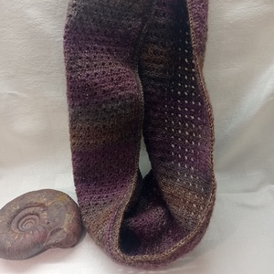 Horgolt, meleg, tarka körsál gyapjú tartalmú fonalból - Meska.hu