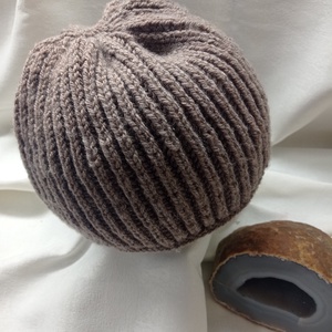 Barna  kötött sapka  akril szálból, férfi, női - ruha & divat - sál, sapka, kendő - sapka - Meska.hu Barna  kötött sapka  akril szálból, férfi, női - ruha & divat - sál, sapka, kendő - sapka - Meska.hu