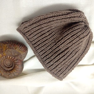 Barna  kötött sapka  akril szálból, férfi, női - Meska.hu