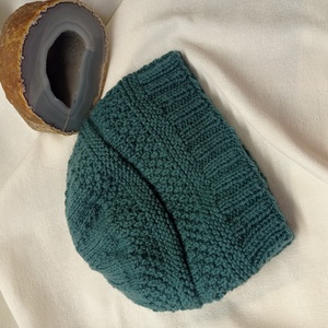 Kötött sapka, petrolkék? petrolzöld? - ruha & divat - sál, sapka, kendő - fejpánt - Meska.hu  Kötött sapka, petrolkék? petrolzöld? - ruha & divat - sál, sapka, kendő - fejpánt - Meska.hu