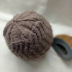 Barna  kötött sapka  akril szálból, férfi, női -  - Meska.hu