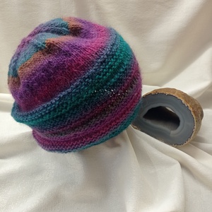 Gyönyörű, szín-átmenetes, tiszta gyapjú, kötött sapka - ruha & divat - sál, sapka, kendő - kalap - Meska.hu Gyönyörű, szín-átmenetes, tiszta gyapjú, kötött sapka - ruha & divat - sál, sapka, kendő - kalap - Meska.hu