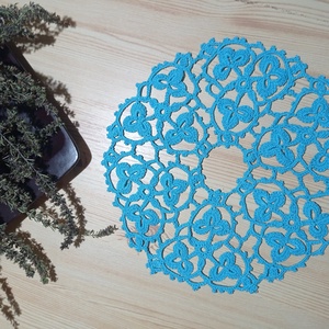 Ír mintás, horgolással készült türkisz és ekrü, kis csipke terítők - otthon & életmód - dekoráció - asztal és polc dekoráció - horgolt & csipketerítő - Meska.hu