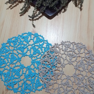 Ír mintás, horgolással készült türkisz és ekrü, kis csipke terítők, Otthon & Életmód, Dekoráció, Asztal és polc dekoráció, Horgolt & Csipketerítő, Horgolás, MESKA