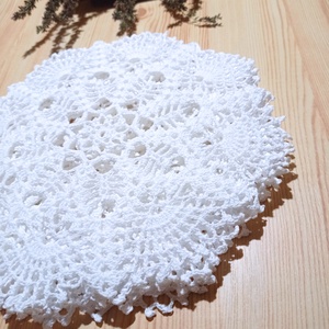 7db, fehér, azonos minta,csipke terítők - otthon & életmód - dekoráció - asztal és polc dekoráció - horgolt & csipketerítő - Meska.hu