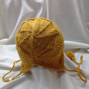 Kötött mustársárga női sapka, tisztagyapjú fonalból.  - ruha & divat - sál, sapka, kendő - sapka - Meska.hu
