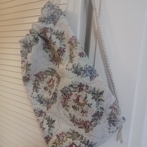 Vállra akasztható, barokkos mintájú tarisznya, szatyor, táska - táska & tok - kézitáska & válltáska - vállon átvethető táska - Meska.hu