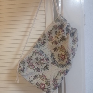 Vállra akasztható, barokkos mintájú tarisznya, szatyor, táska - táska & tok - kézitáska & válltáska - vállon átvethető táska - Meska.hu