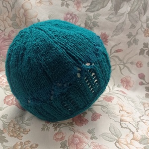 Az évszázad színe; áttört, kötött női sapka - diy (csináld magad) - fűzésminták - Meska.hu