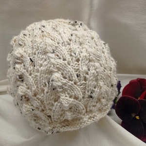 Nyers színű, moppos akril, áttört  mintával kötött sapka  - ruha & divat - sál, sapka, kendő - fejpánt - Meska.hu