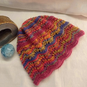 Nagyon tarka, áttört, kötött női sapka - Meska.hu