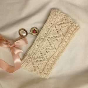 Sapka helyett, fehér kötött fejpánt, hajpánt,  - ruha & divat - sál, sapka, kendő - fejpánt - Meska.hu