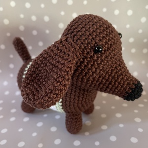 Amigurumi horgolt tacsi - játék & sport - plüssállat & játékfigura - kutya - Meska.hu
