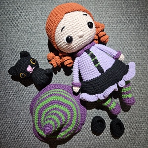 Bájos boszi cicával - horgolt figurák, Játék & Sport, Plüssállat & Játékfigura, Nyuszi, Horgolás, MESKA