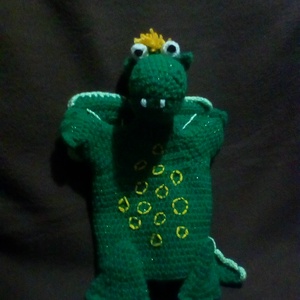 Süsü sárkány horgolt kesztyűbáb formában - játék & sport - bábok - kesztyűbáb - Meska.hu