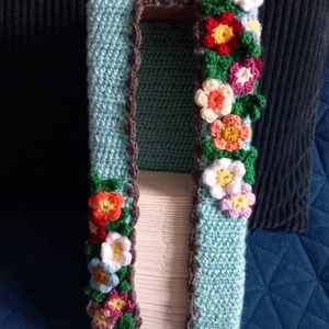 Asztali papírzsepi tartó színes virágokkal - otthon & életmód - babaszoba, gyerekszoba - babaszoba dekoráció - Meska.hu