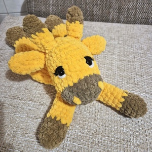 Horgolt bébi zsiráf - baba ölelő játék - Meska.hu