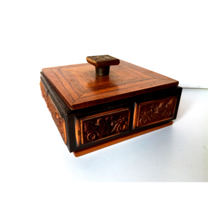 Vintage faragott kincses dobozka oldtimerekkel - otthon & életmód - dekoráció - asztal és polc dekoráció - díszdoboz - Meska.hu