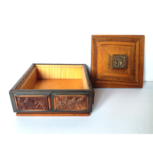 Vintage faragott kincses dobozka oldtimerekkel - otthon & életmód - dekoráció - asztal és polc dekoráció - díszdoboz - Meska.hu