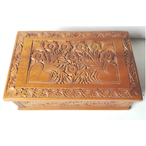Vintage, népi motívumokkal faragott diófa doboz - otthon & életmód - dekoráció - asztal és polc dekoráció - díszdoboz - Meska.hu