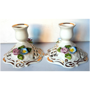 Két porcelán gyertyatartó virágokkal - otthon & életmód - gyertya, illat, aroma - gyertyatartó - Meska.hu