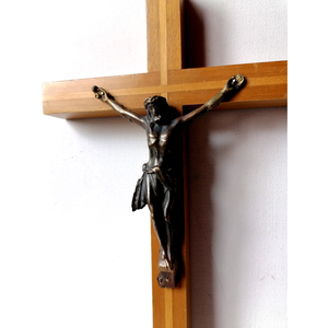 Szép intarziás kereszten bronz Jézus feszület - művészet - szobor - fa szobor - Meska.hu