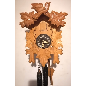 Faragott eredeti Schwarzwaldi kakukkos óra, Otthon & Életmód, Dekoráció, Fali és függő dekoráció, Falióra & óra, Famegmunkálás, MESKA