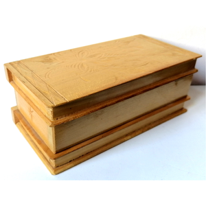 Titkos nyitású faragott fa kincses doboz - otthon & életmód - dekoráció - asztal és polc dekoráció - díszdoboz - Meska.hu