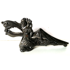 Nehéz sárkány formájú diótörő  - Meska.hu