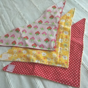 Babakelengye_Nyálkendő szett_3 db Lány - Meska.hu