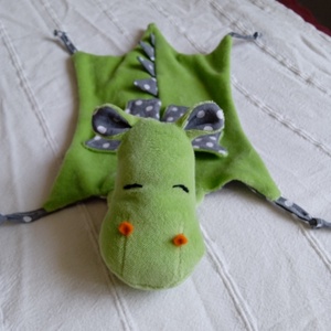 Szundikendő_Sárkány_Szürke pöttyös - Meska.hu