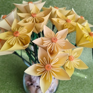 Papír nárcisz Nőnapra, Anyák napjára - otthon & életmód - dekoráció - virágdísz és tartó - csokor & virágdísz - Meska.hu