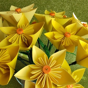 Papír nárcisz Nőnapra, Anyák napjára - otthon & életmód - dekoráció - virágdísz és tartó - csokor & virágdísz - Meska.hu