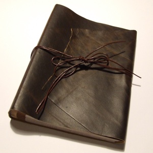 Fotóalbum bőrben , Otthon & lakás, Férfiaknak, Naptár, képeslap, album, Fotóalbum, Megrendelésre!
A képen látható darab már elkelt, de ha Te is szeretnél hasonlót, esetleg más méretbe..., Meska