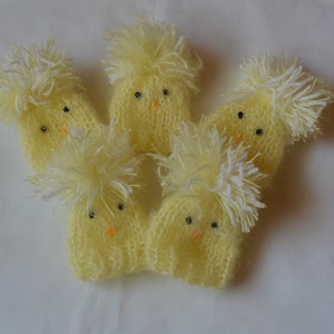 Csibés tojás melegítő sapka,húsvéti dekoráció - otthon & életmód - dekoráció - asztal és polc dekoráció - asztaldísz - Meska.hu